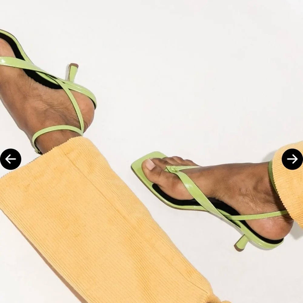 BY FAR Green Thong Sandals size 39 / 8.5
